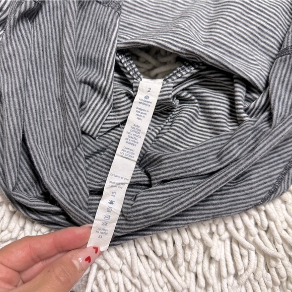 LULULEMON Breezy Tank in Divided Stripe Heathered Light to Dark Grey / Slate 2 - Picture 13 of 14